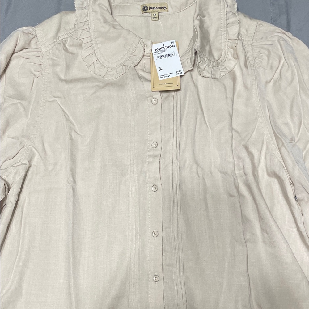 Democracy Ivory Ruffled Collar Blouse